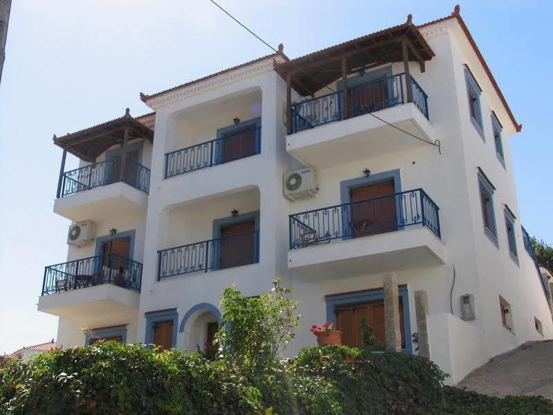 פטיטיריון Kavos Apartments מראה חיצוני תמונה